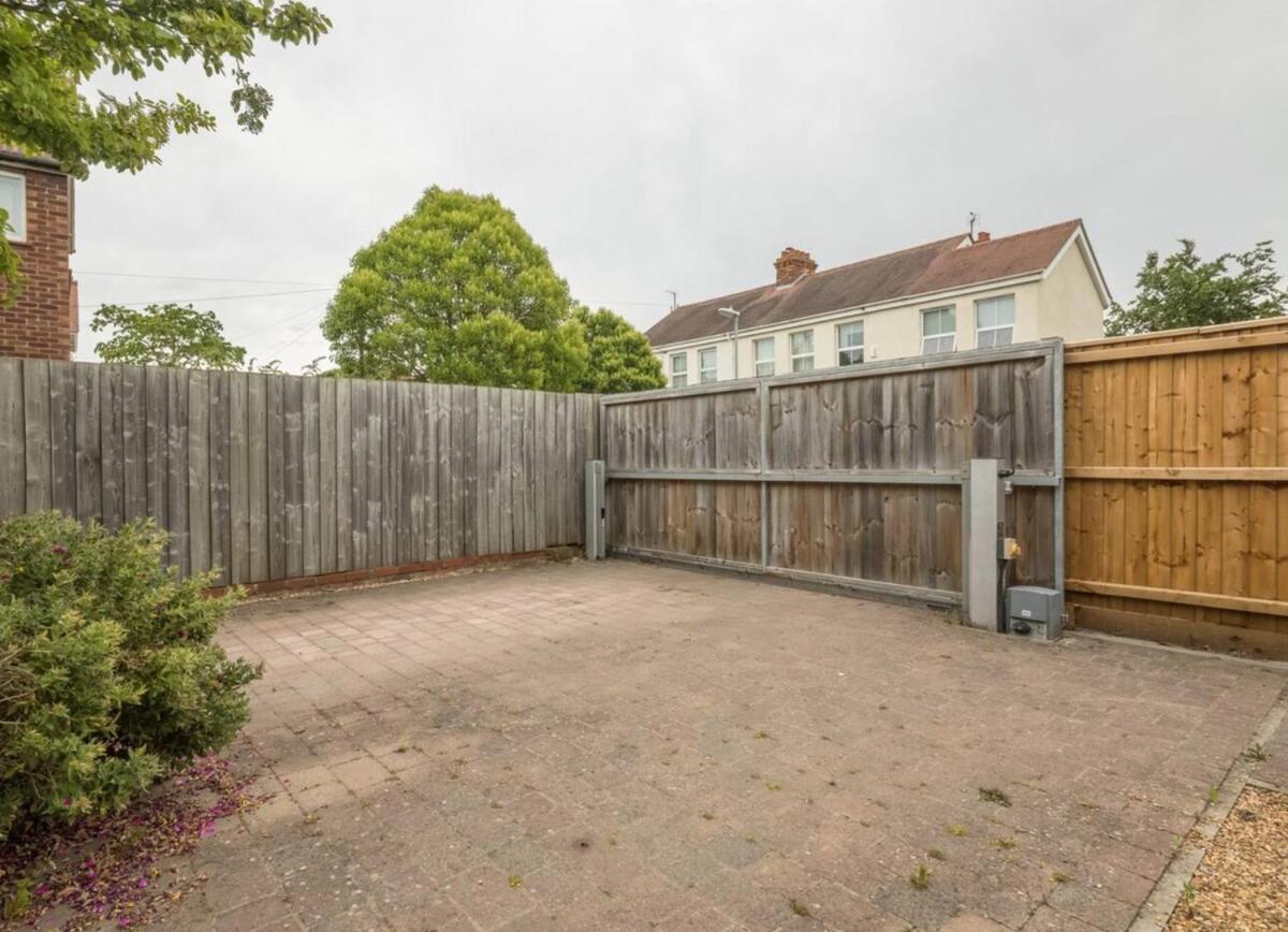 Large 4 Bedroom With Garden And Free Parking Casa de férias Cambridge