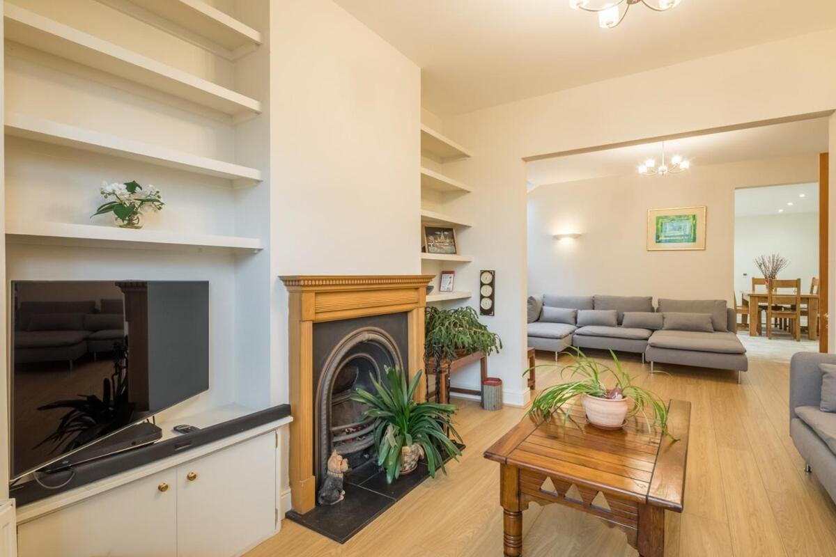 Large 4 Bedroom With Garden And Free Parking Casa de férias Cambridge